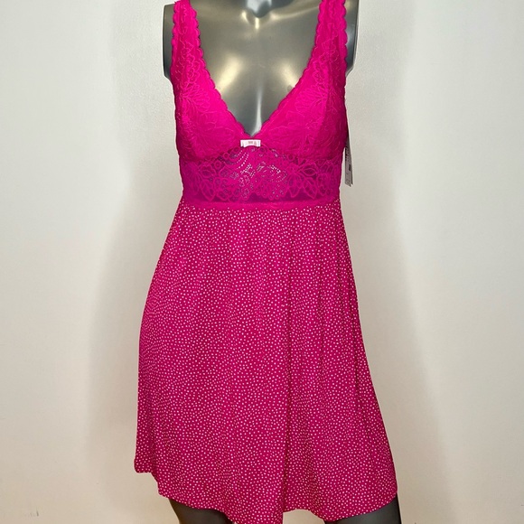 Triumph nightgowns (new) - Picture 4 of 8